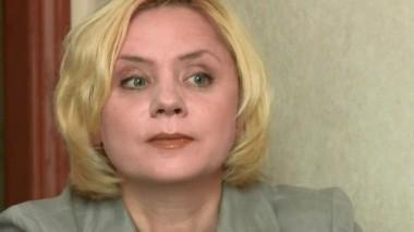 Девушка уверена, что за ней следит маньяк, а помогает негодяю ее лучшая подруга 02.08.2014