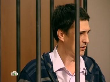 Убийца расправился с престарелым коллекционером и вынес из дома ценные вещи 16.04.2013